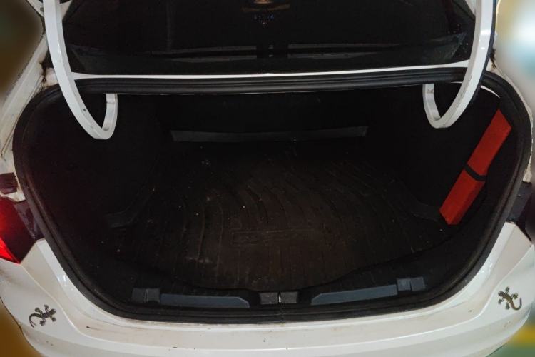 Used Ford Escort 2015 1.5L Manual Fashion Edition Trunk