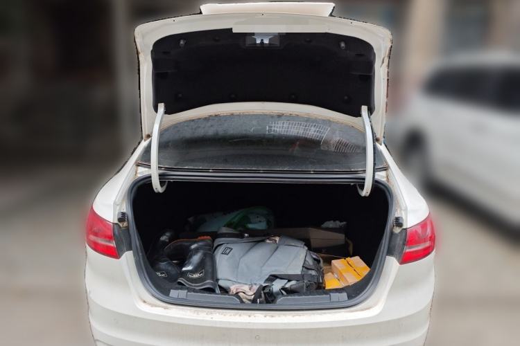 Used Ford Escort 2015 1.5L Automatic Fashion Model Trunk