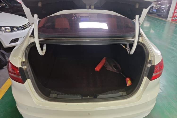 Used Ford Escort 2015 1.5L Manual Comfort Model Trunk