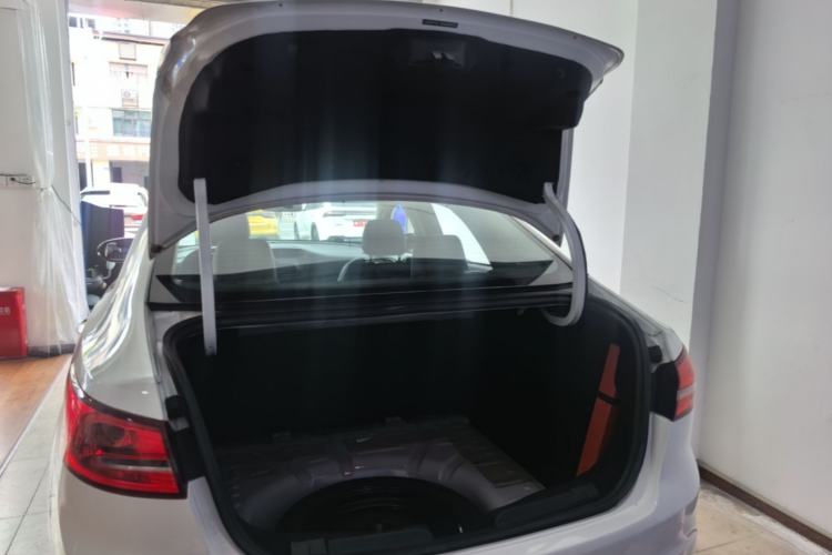 Used Ford Escort 2015 1.5L Automatic Fashion Model Trunk