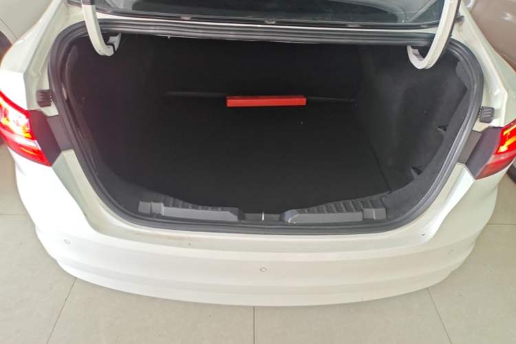 Used Ford Escort 2015 1.5L Automatic Comfort Edition Trunk