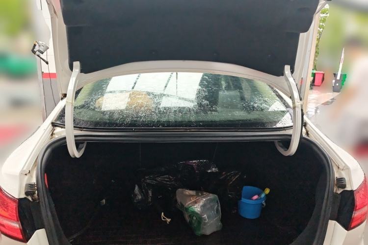 Used Ford Escort 2015 1.5L Automatic Fashion Model Trunk