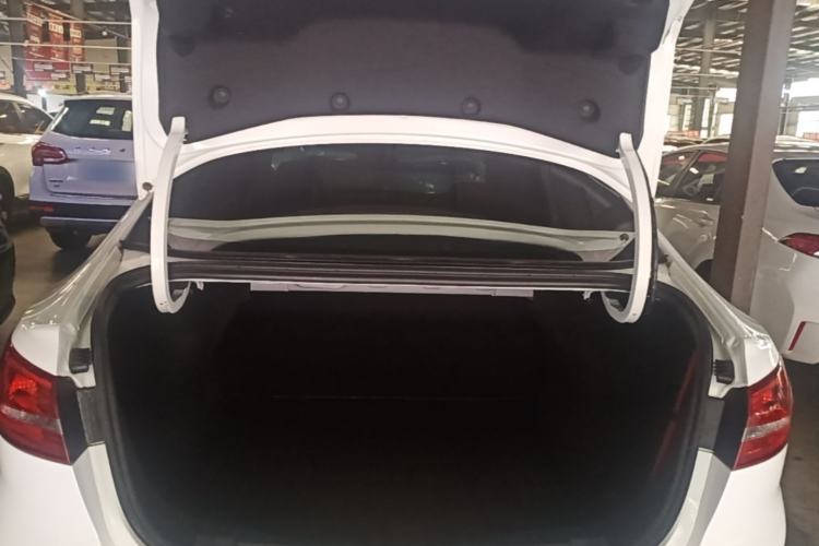 Used Ford Escort 2015 1.5L Automatic Fashion Model Trunk