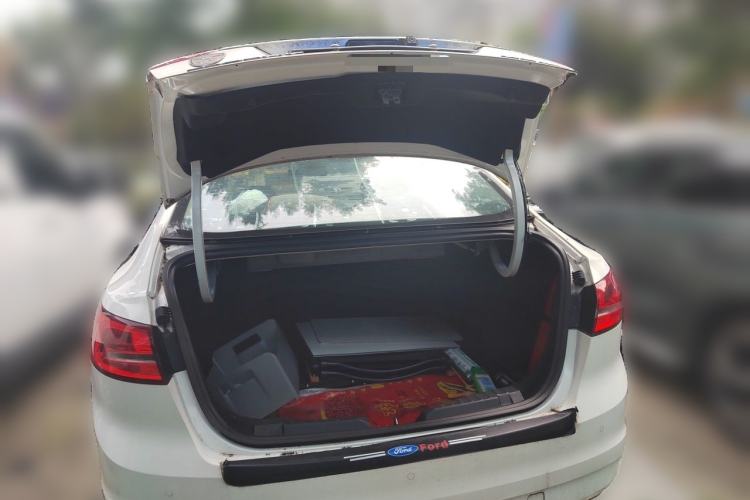 Used Ford Escort 2015 1.5L Automatic Comfort Edition Trunk