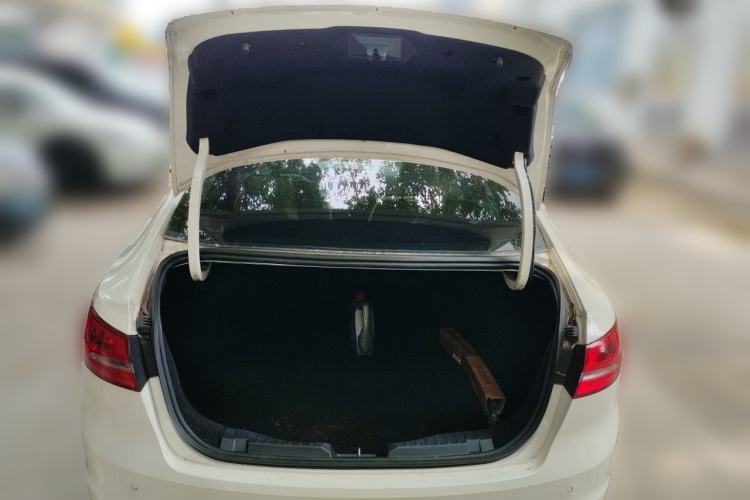 Used Ford Escort 2015 1.5L Manual Comfort Model Trunk