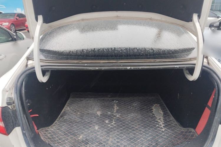 Used Ford Escort 2015 1.5L Automatic Fashion Model Trunk