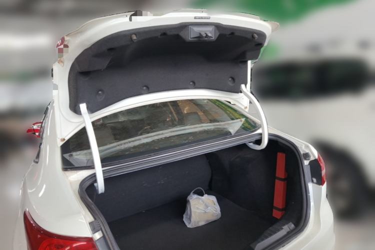 Used Ford Escort 2015 1.5L Automatic Fashion Model Trunk