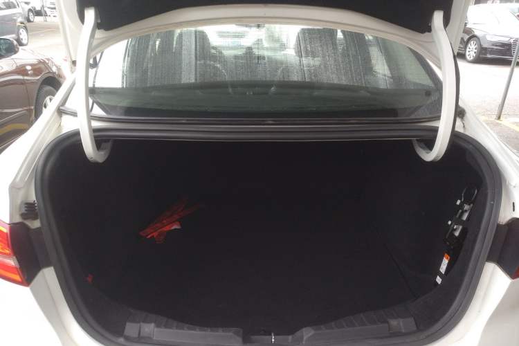 Used Ford Escort 2015 1.5L Manual Fashion Edition Trunk
