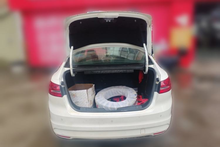 Used Ford Escort 2015 1.5L Automatic Fashion Model Trunk