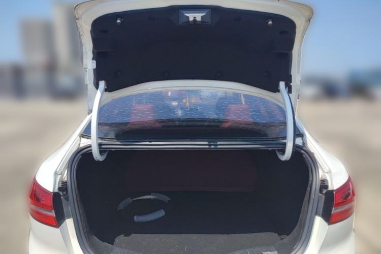 Used Ford Escort 2015 1.5L Automatic Fashion Model Trunk