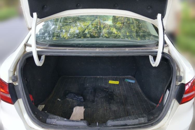 Used Ford Escort 2015 1.5L Automatic Fashion Model Trunk