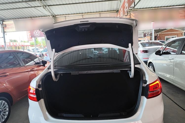 Used Ford Escort 2015 1.5L Manual Fashion Edition Trunk
