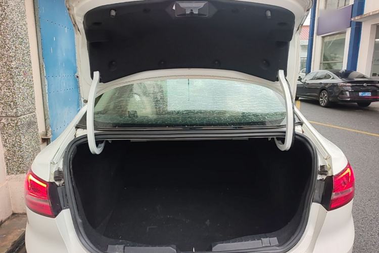 Used Ford Escort 2015 1.5L Automatic Comfort Edition Trunk