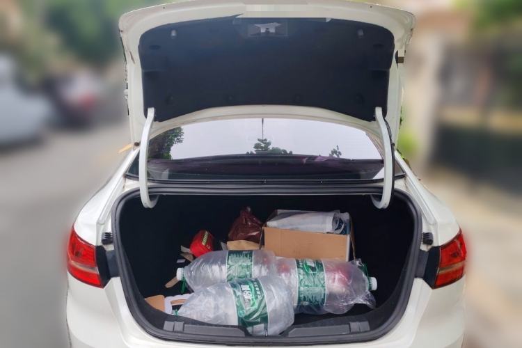 Used Ford Escort 2015 1.5L Automatic Fashion Model Trunk