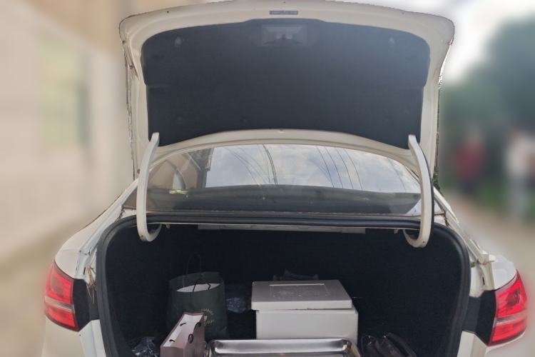 Used Ford Escort 2015 1.5L Automatic Fashion Model Trunk