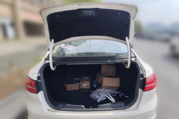 Used Ford Escort 2015 1.5L Automatic Fashion Model Trunk
