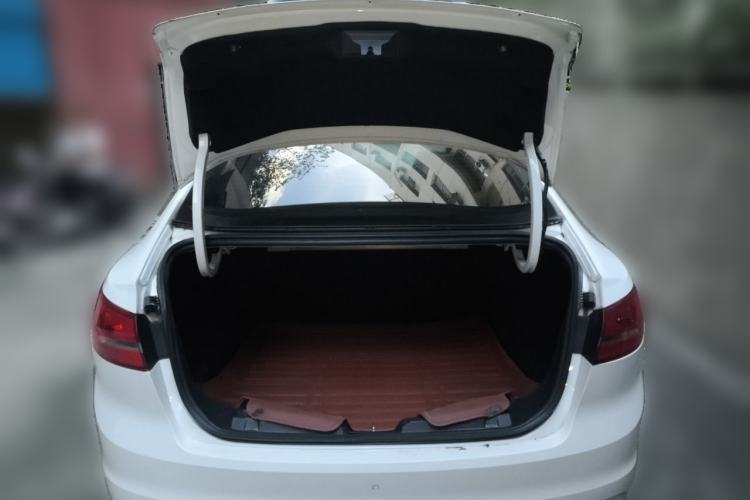 Used Ford Escort 2015 1.5L Automatic Fashion Model Trunk