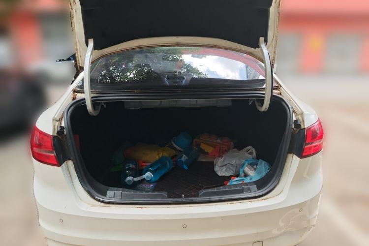Used Ford Escort 2015 1.5L Automatic Fashion Model Trunk