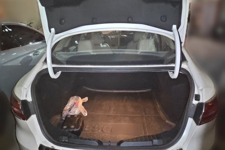 Used Ford Escort 2015 1.5L Manual Fashion Edition Trunk
