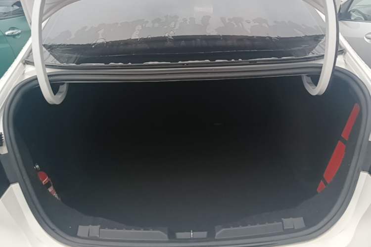 Used Ford Escort 2015 1.5L Automatic Comfort Edition Trunk