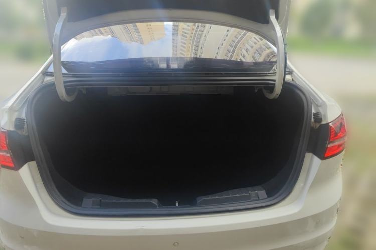 Used Ford Escort 2015 1.5L Automatic Fashion Model Trunk