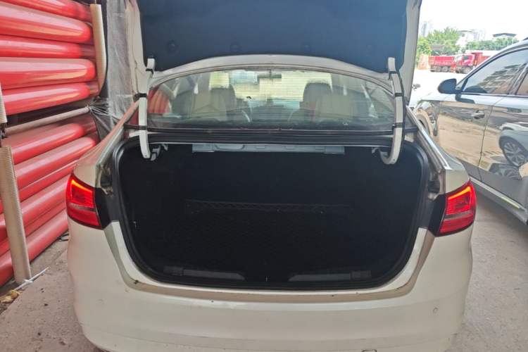 Used Ford Escort 2015 1.5L Automatic Fashion Model Trunk