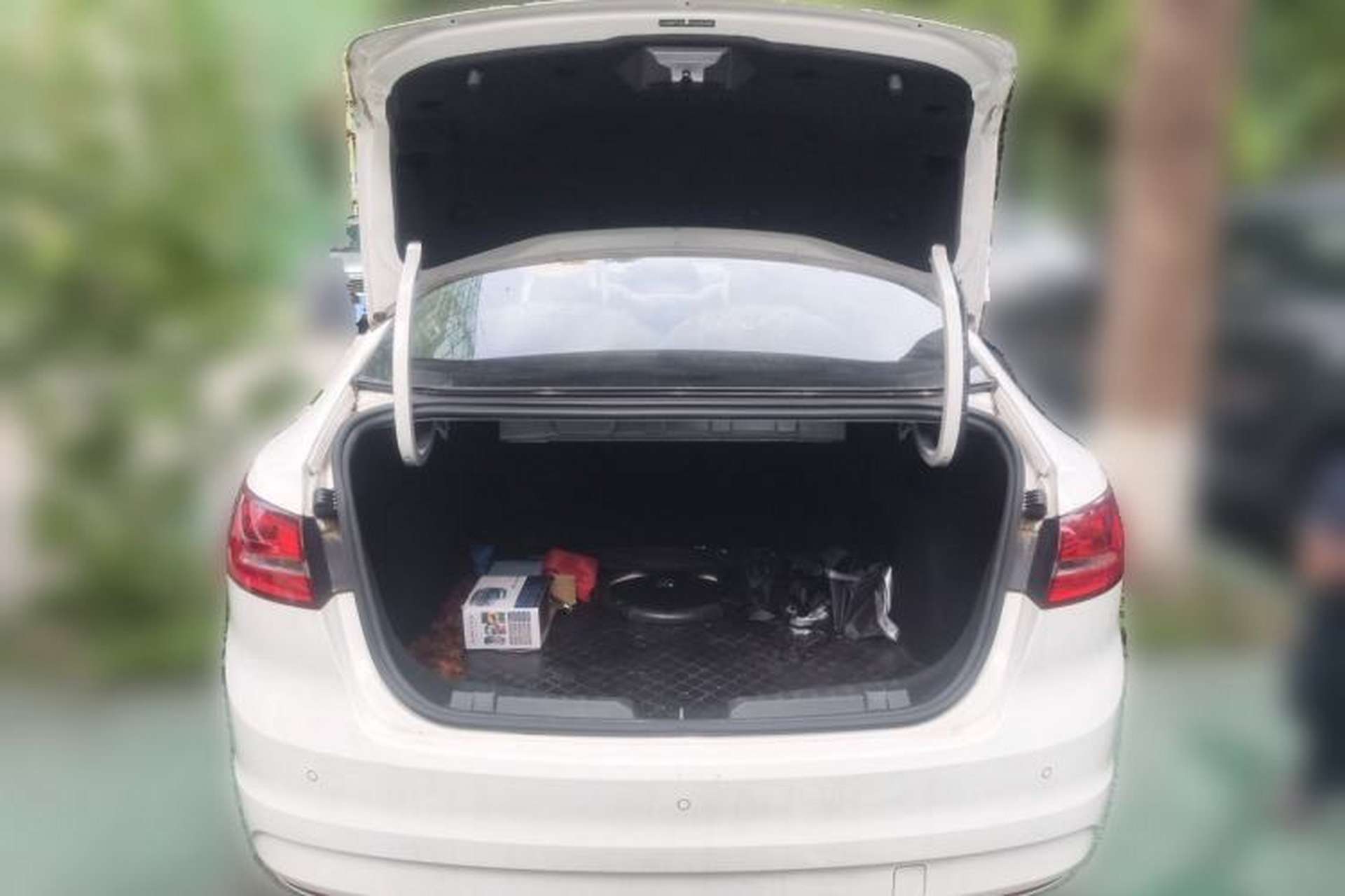 Used Ford Escort 2015 1.5L Automatic Fashion Model Trunk