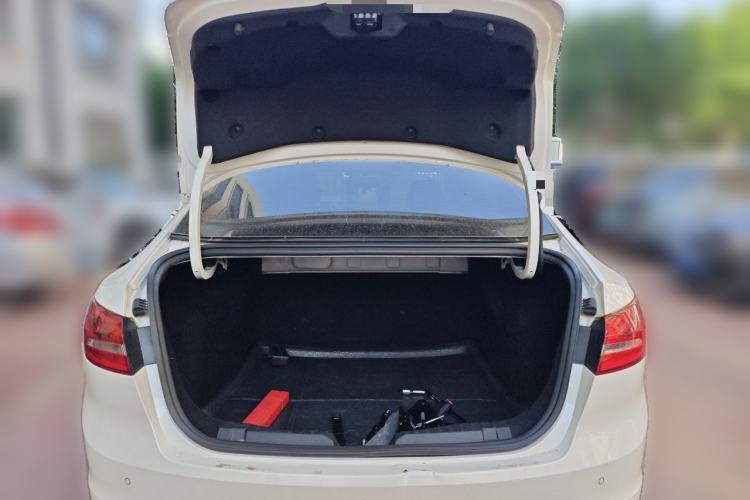 Used Ford Escort 2015 1.5L Automatic Fashion Model Trunk