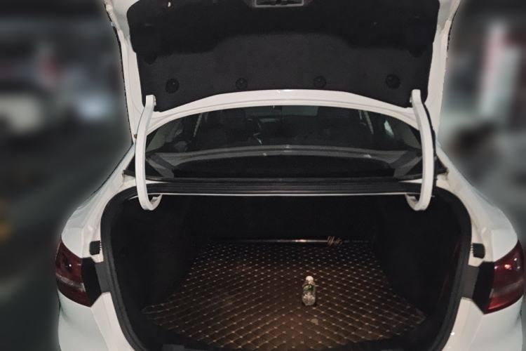 Used Ford Escort 2015 1.5L Automatic Fashion Model Trunk