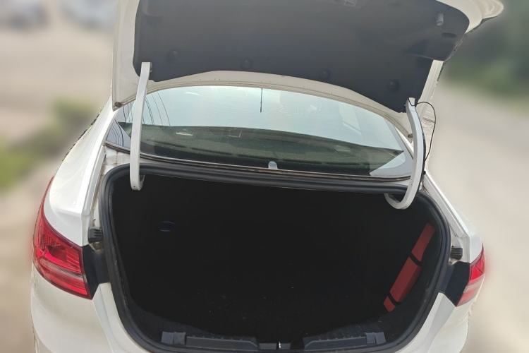 Used Ford Escort 2015 1.5L Automatic Fashion Model Trunk