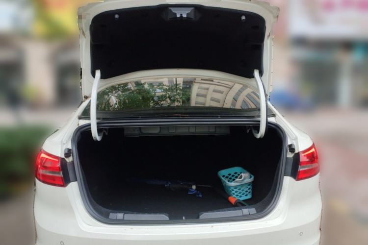 Used Ford Escort 2015 1.5L Automatic Fashion Model Trunk