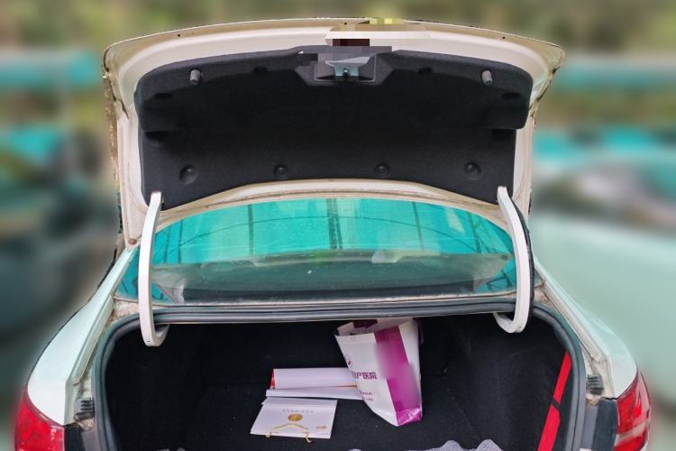 Used Ford Escort 2015 1.5L Automatic Fashion Model Trunk