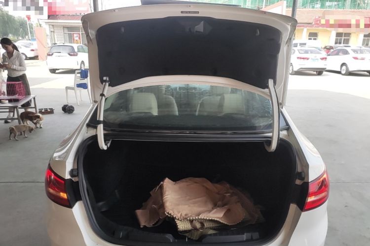 Used Ford Escort 2015 1.5L Manual Comfort Model Trunk