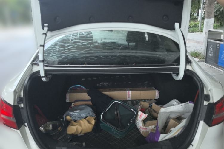 Used Ford Escort 2015 1.5L Automatic Fashion Model Trunk
