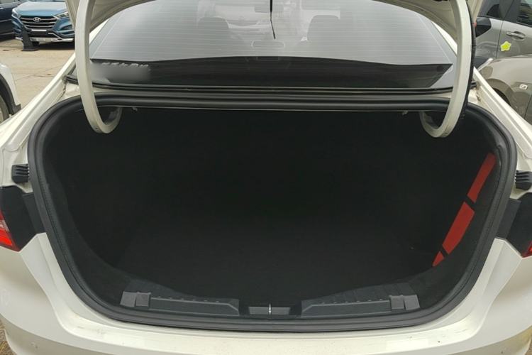 Used Ford Escort 2015 1.5L Automatic Fashion Model Trunk