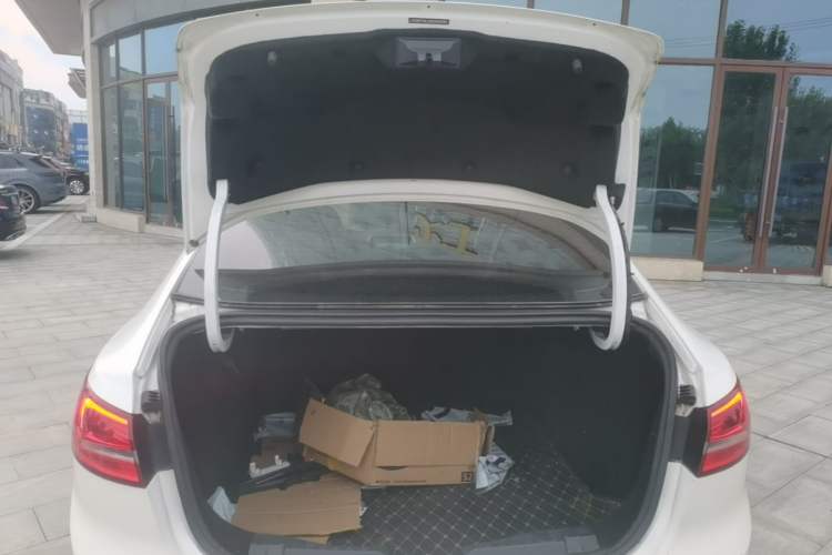 Used Ford Escort 2015 1.5L Automatic Comfort Edition Trunk