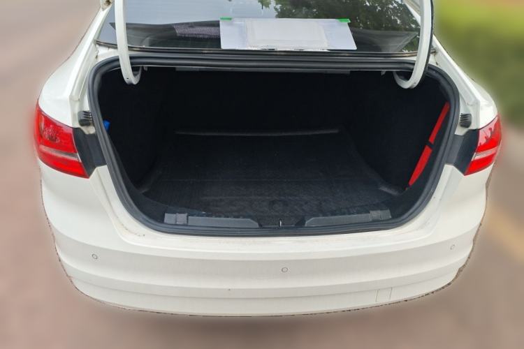 Used Ford Escort 2015 1.5L Automatic Fashion Model Trunk