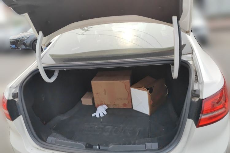 Used Ford Escort 2015 1.5L Manual Fashion Edition Trunk
