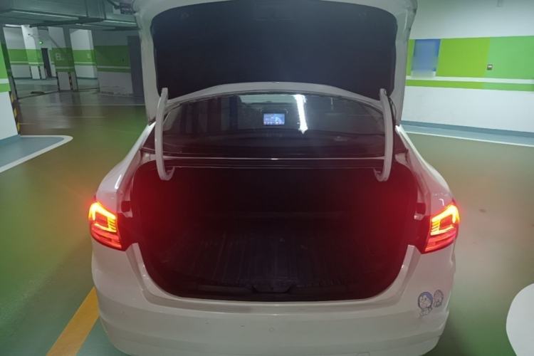 Used Ford Escort 2015 1.5L Automatic Fashion Model Trunk