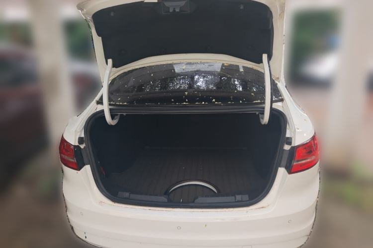 Used Ford Escort 2015 1.5L Automatic Comfort Edition Trunk