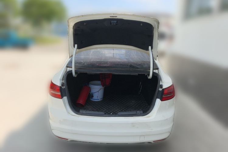 Used Ford Escort 2015 1.5L Manual Fashion Edition Trunk
