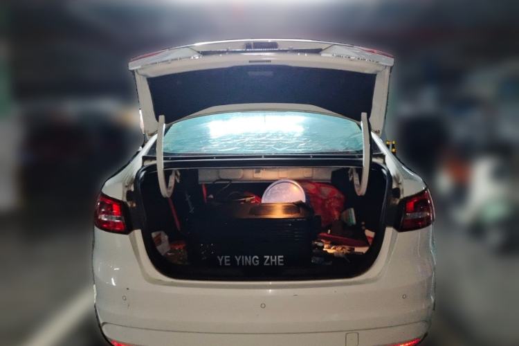 Used Ford Escort 2015 1.5L Automatic Fashion Model Trunk