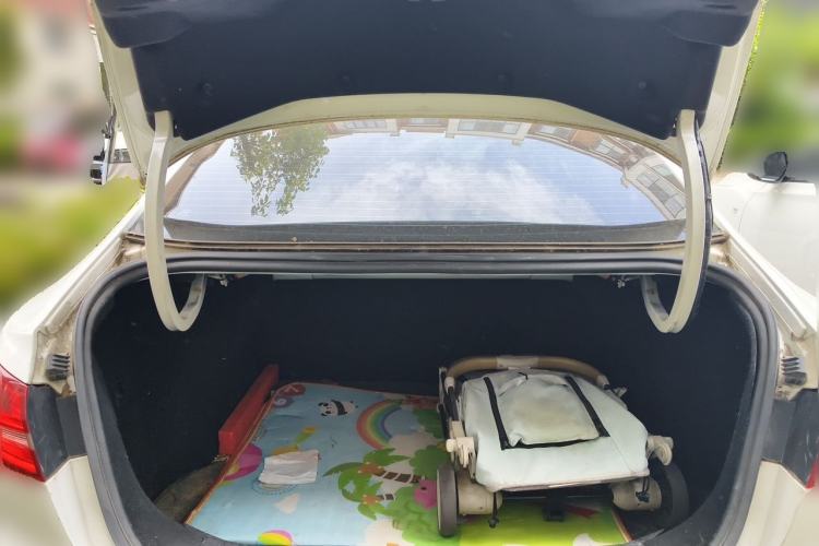 Used Ford Escort 2015 1.5L Automatic Fashion Model Trunk