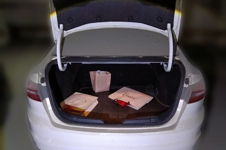 Used Ford Escort 2015 1.5L Automatic Fashion Model Trunk