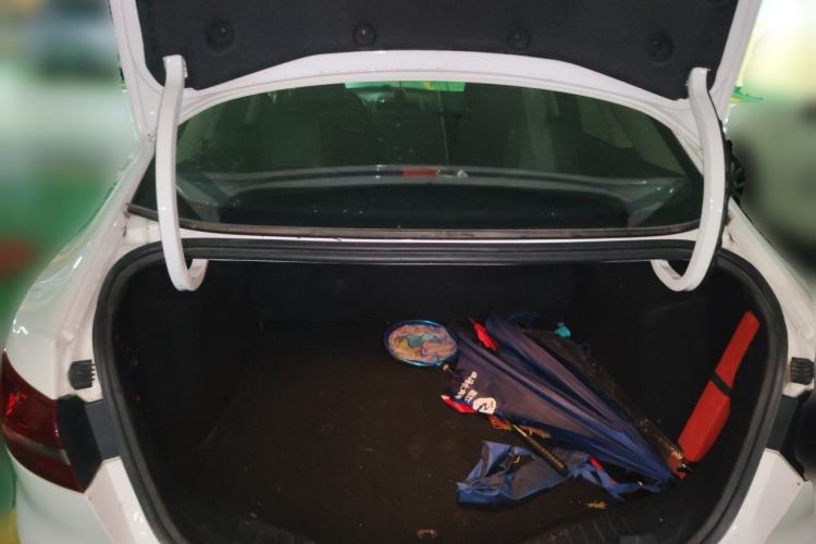 Used Ford Escort 2015 1.5L Automatic Fashion Model Trunk
