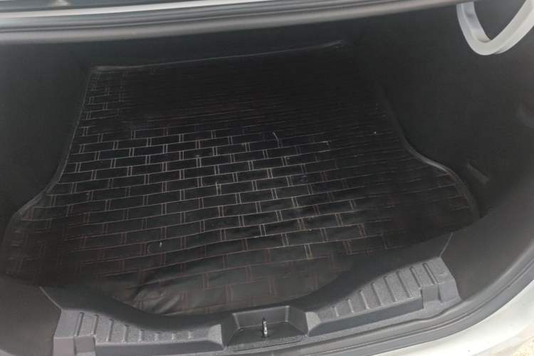 Used Ford Escort 2015 1.5L Automatic Comfort Edition Trunk