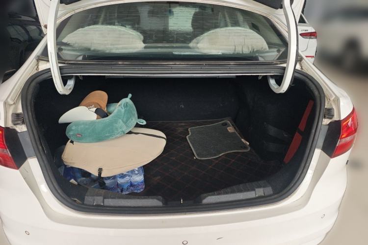 Used Ford Escort 2015 1.5L Automatic Fashion Model Trunk