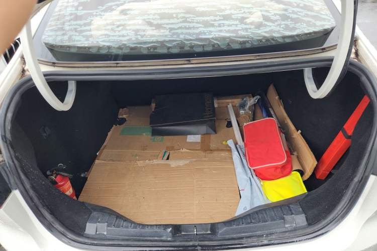 Used Ford Escort 2015 1.5L Automatic Fashion Model Trunk