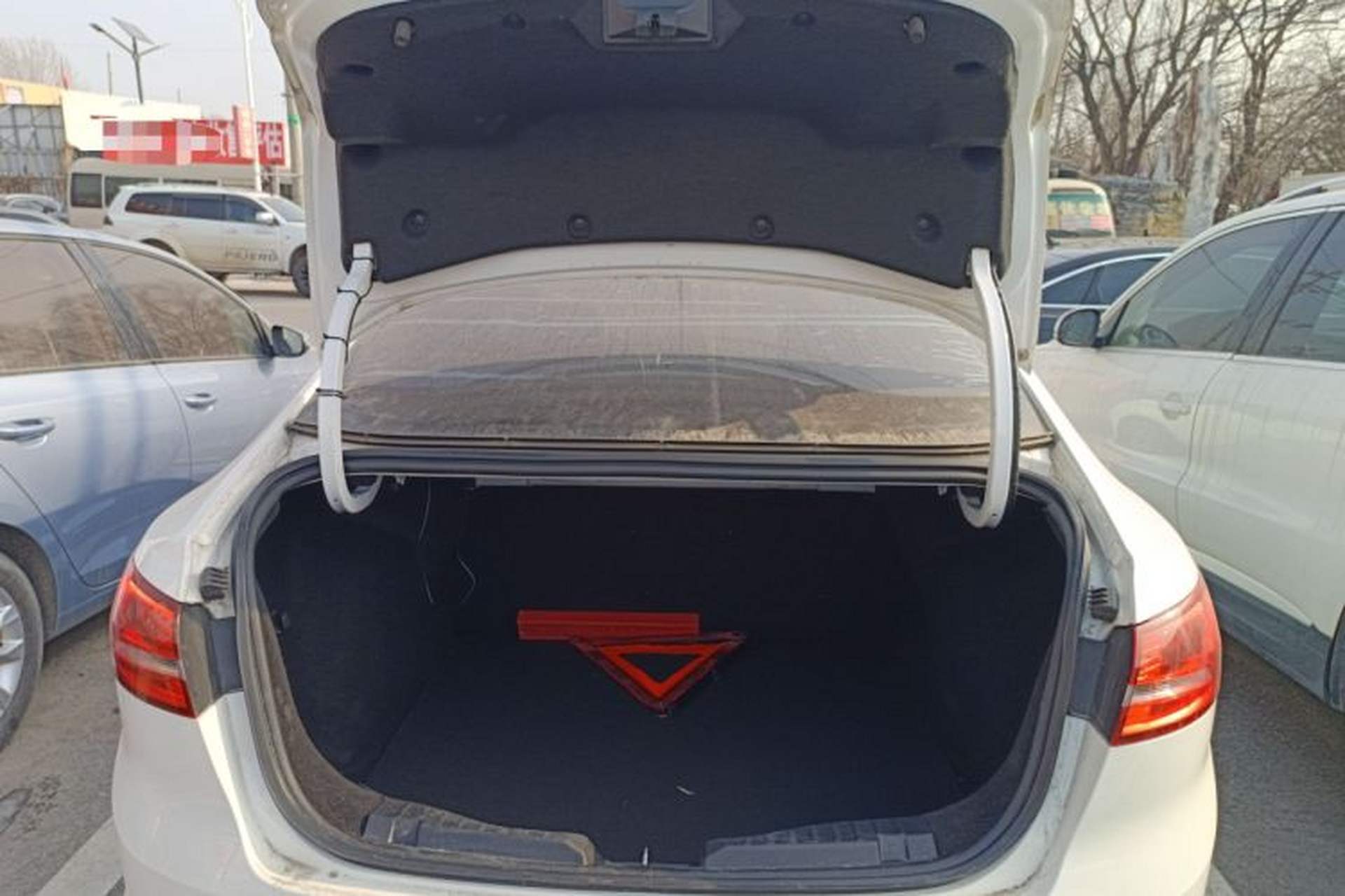 Used Ford Escort 2015 1.5L Automatic Fashion Model Trunk
