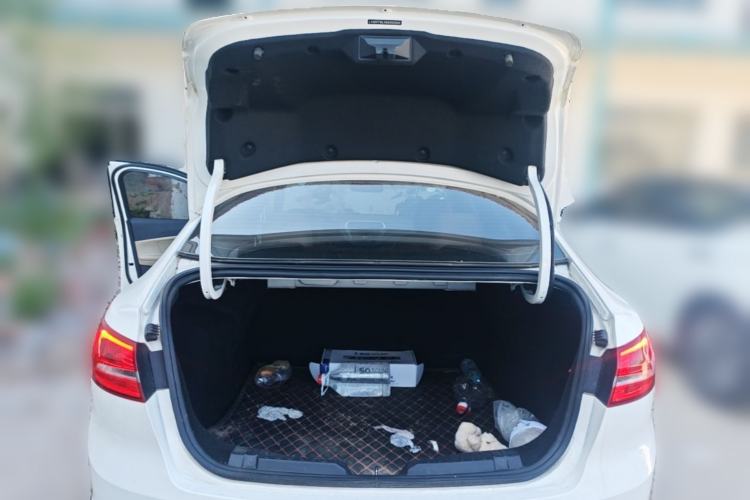 Used Ford Escort 2015 1.5L Manual Comfort Model Trunk
